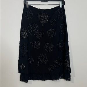 SILK &. Viscose Elegant Black Midi appliqué Lace Skirt lace layer scallop